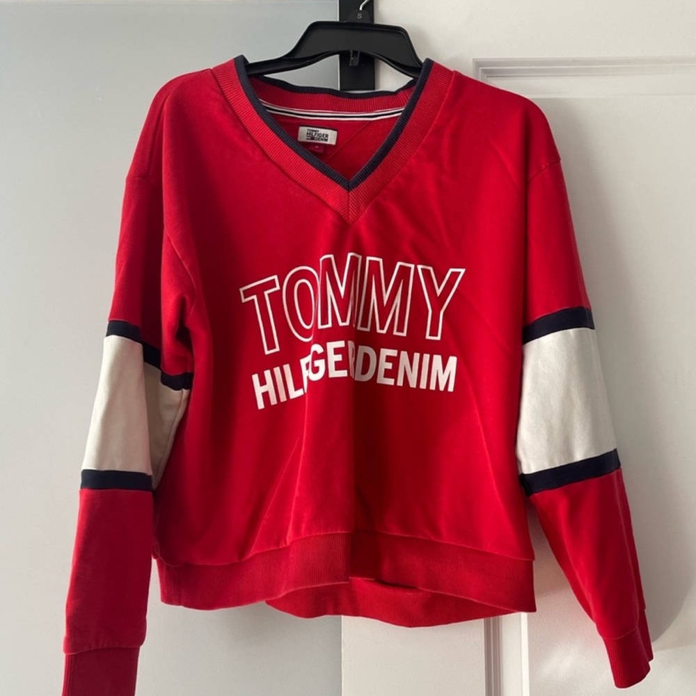 Tommy Hilfiger sweater and bag bundle